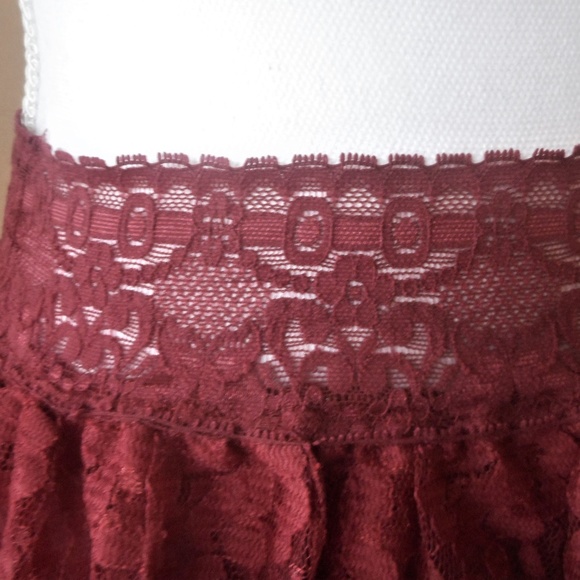 Old Navy Dark Red Lace Short Swing Skirt S - Picture 3 of 5